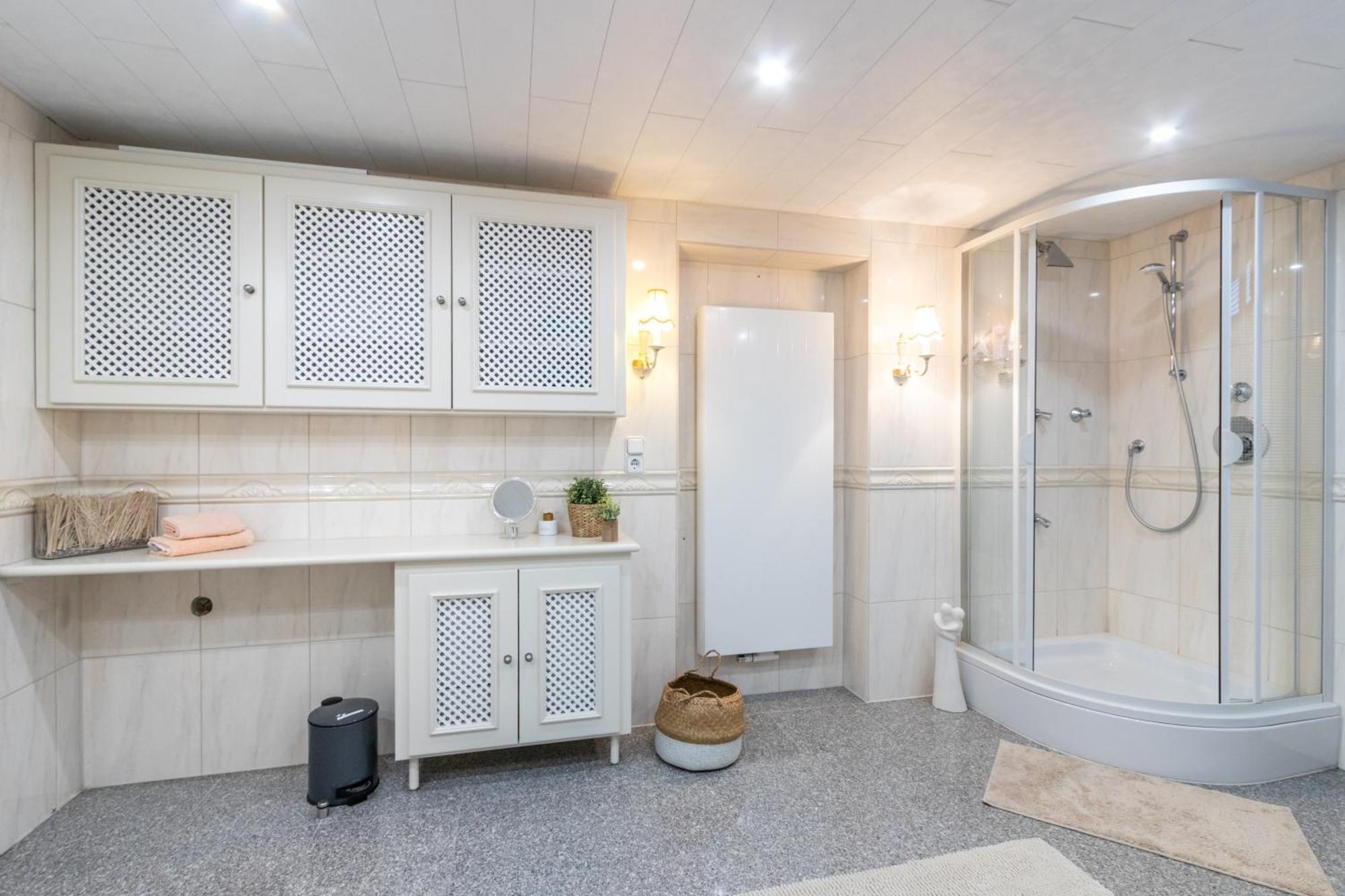 Eifelbergversteck Grosse Und Moderne Einliegerwohnung In Mayen Exteriér fotografie